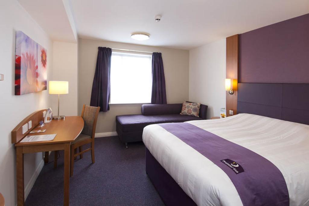 Premier Inn Kings Langley Bilik gambar